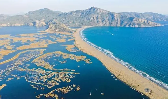 Oda ve Kahvaltı Kristal