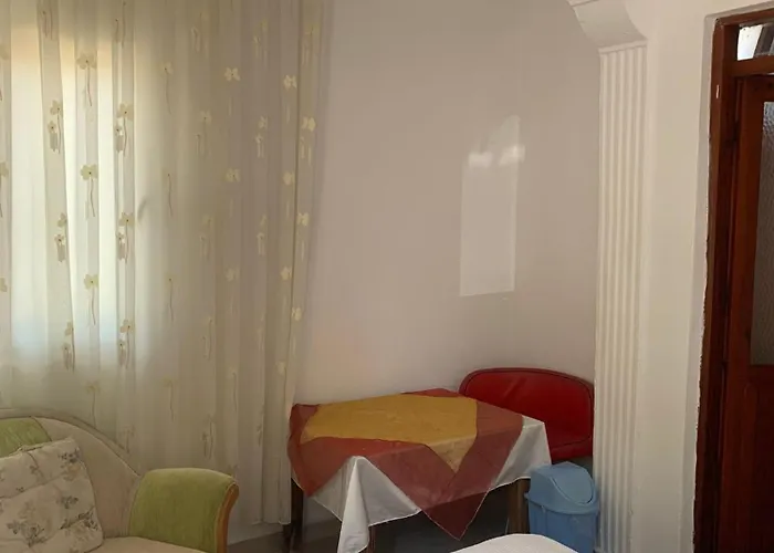 Kristal Bed & Breakfast *