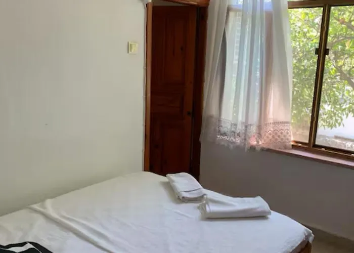 Kristal Oda ve Kahvaltı